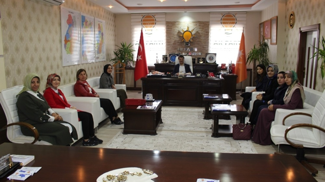 Van KADEM yönetiminden Kayhan Türkmenoğlu’na ziyaret