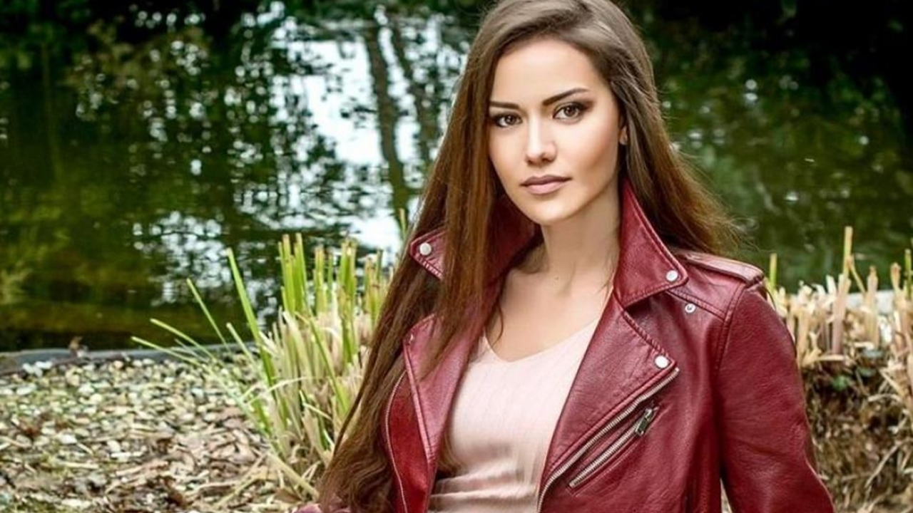Yeni doğum yapan Fahriye Evcen reklam yüzü oldu!