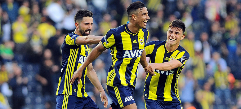 Fenerbahçe kazandı, Akhisarspor Süper Lig'e veda etti!