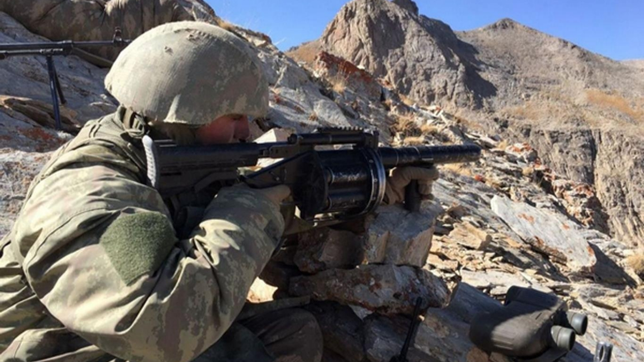 Tunceli'de PKK'lı teröristlerle çatışma çıktı!