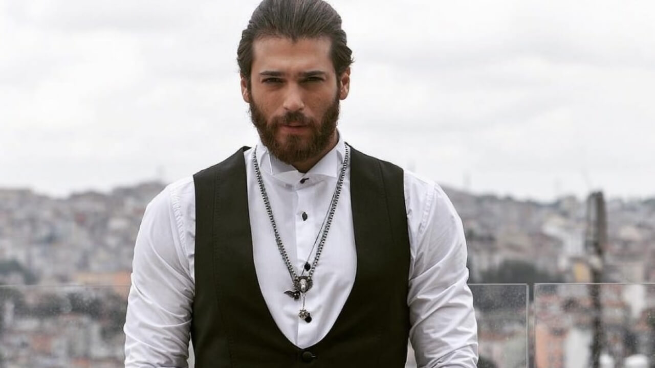 Can Yaman'a hayranlarından şoke eden teklif!