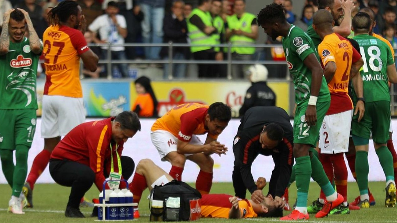 Emre Akbaba'nın kaval ve baldır kemikleri kırıldı!