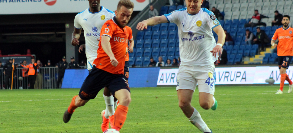 Başakşehir galibiyeti hatırladı!