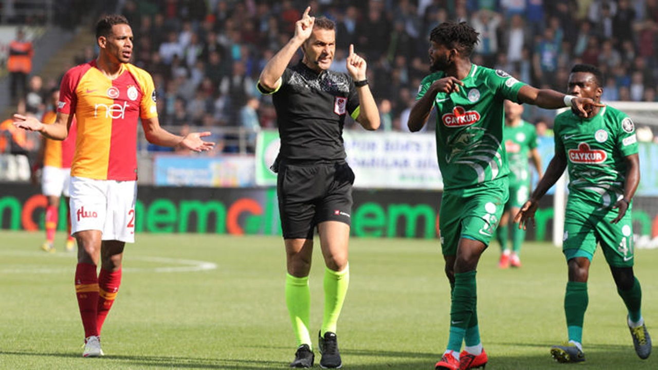 Çaykur Rizespor - Galatasaray maçında 'kural hatası' iddiası!