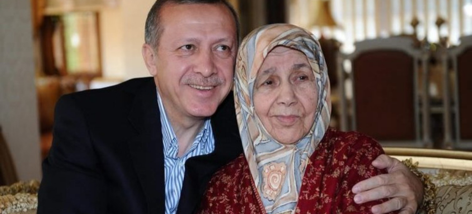 Cumhurbaşkanı Erdoğan'dan Anneler Günü paylaşımı!