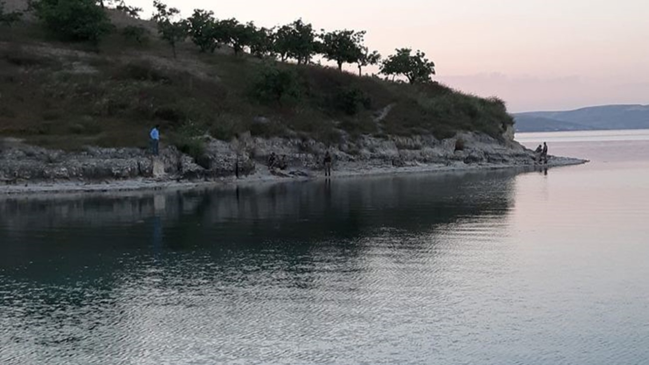 Serinlemek için girdiği Fırat Nehri'nde boğuldu!
