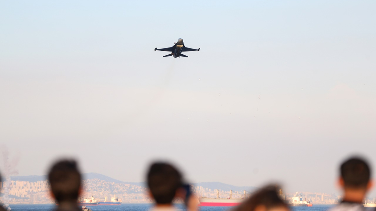 İstanbul'daki etkinliğe binlerce kişi katıldı...
