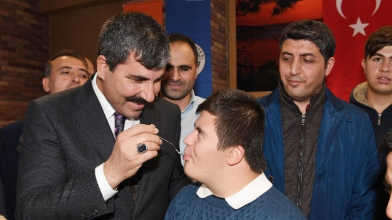 Muş'ta Başkan Feyat Asya’dan Engelliler Haftası mesajı