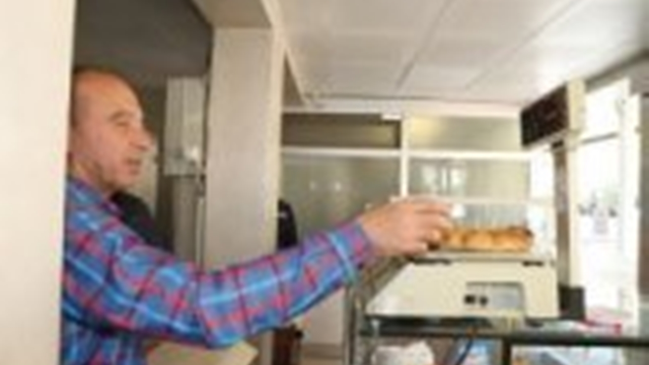 Manisa'da Başkan Çetin Akın fırın denetimlerine katıldı
