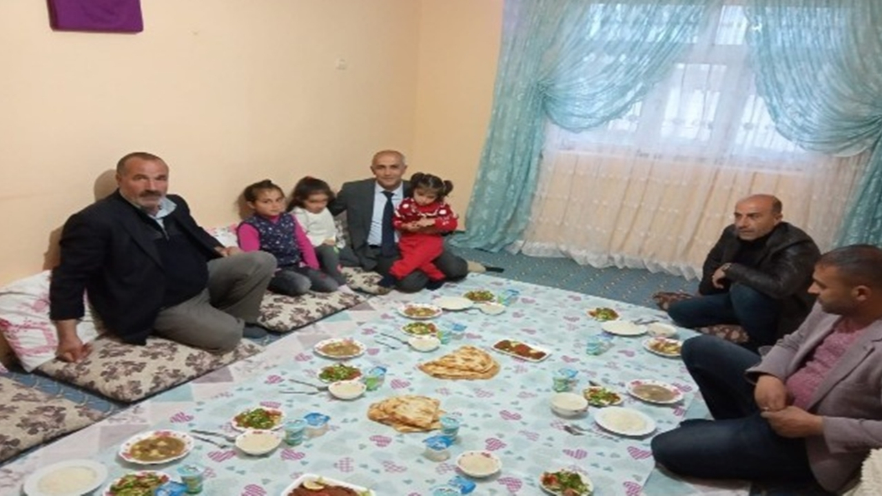 Van'da Başkan Şefik Ensari, Çıtırki ailesiyle iftar açtı