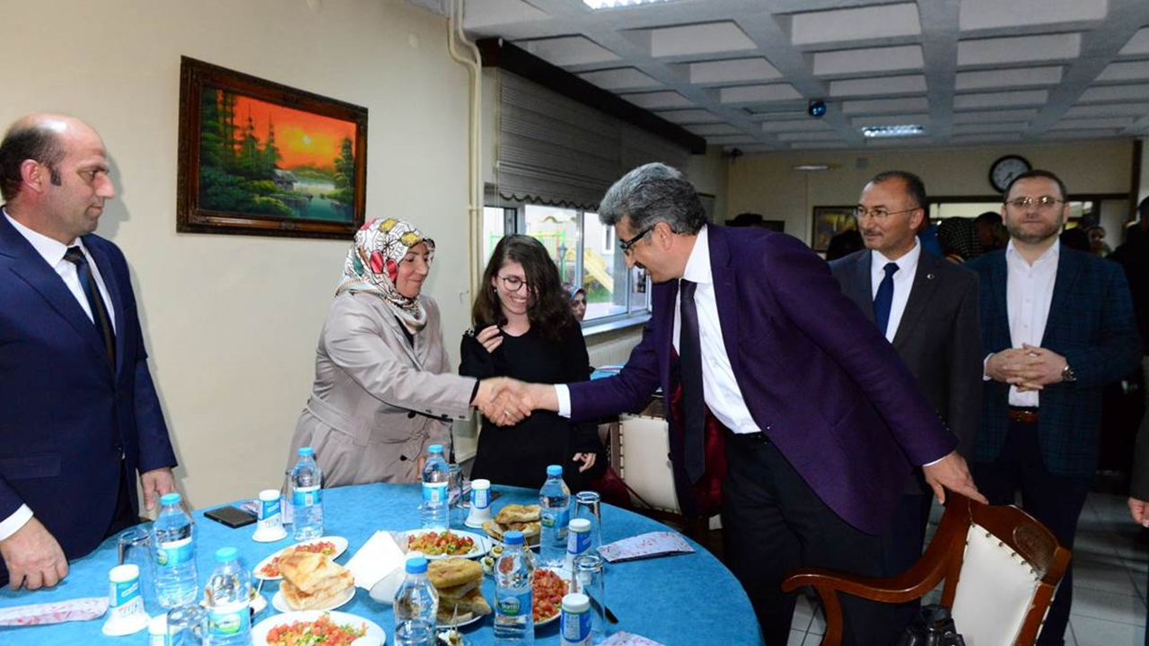 Ardahan'da Vali Mustafa Masatlı Şehit Aileleri ile İftar Programına katıldı