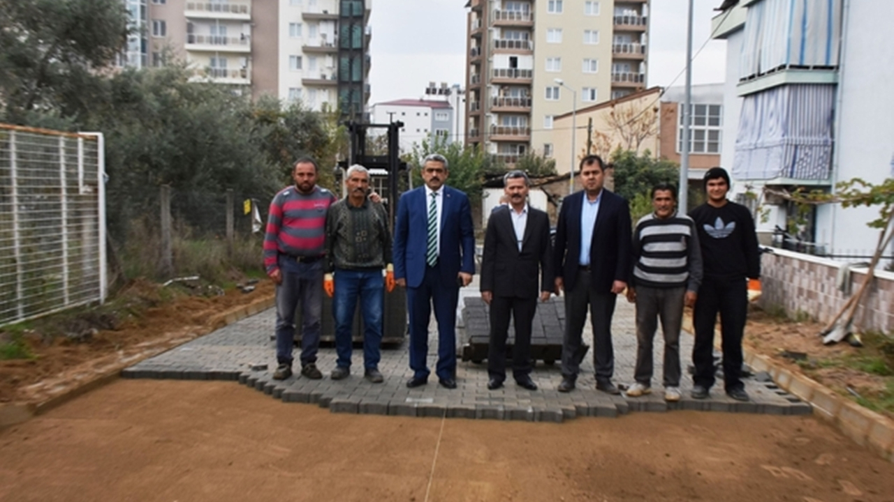 Aydın'da Nazilli Belediyesi yol çalışmalarına devam ediyor