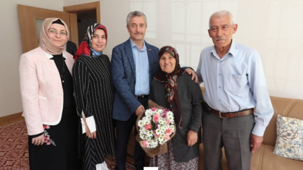 Gazianttep'te Mehmet Tahmazoğlu şehit annelerini ziyaret etti