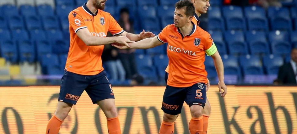 Emre Belözoğlu eşyalarını topladı!