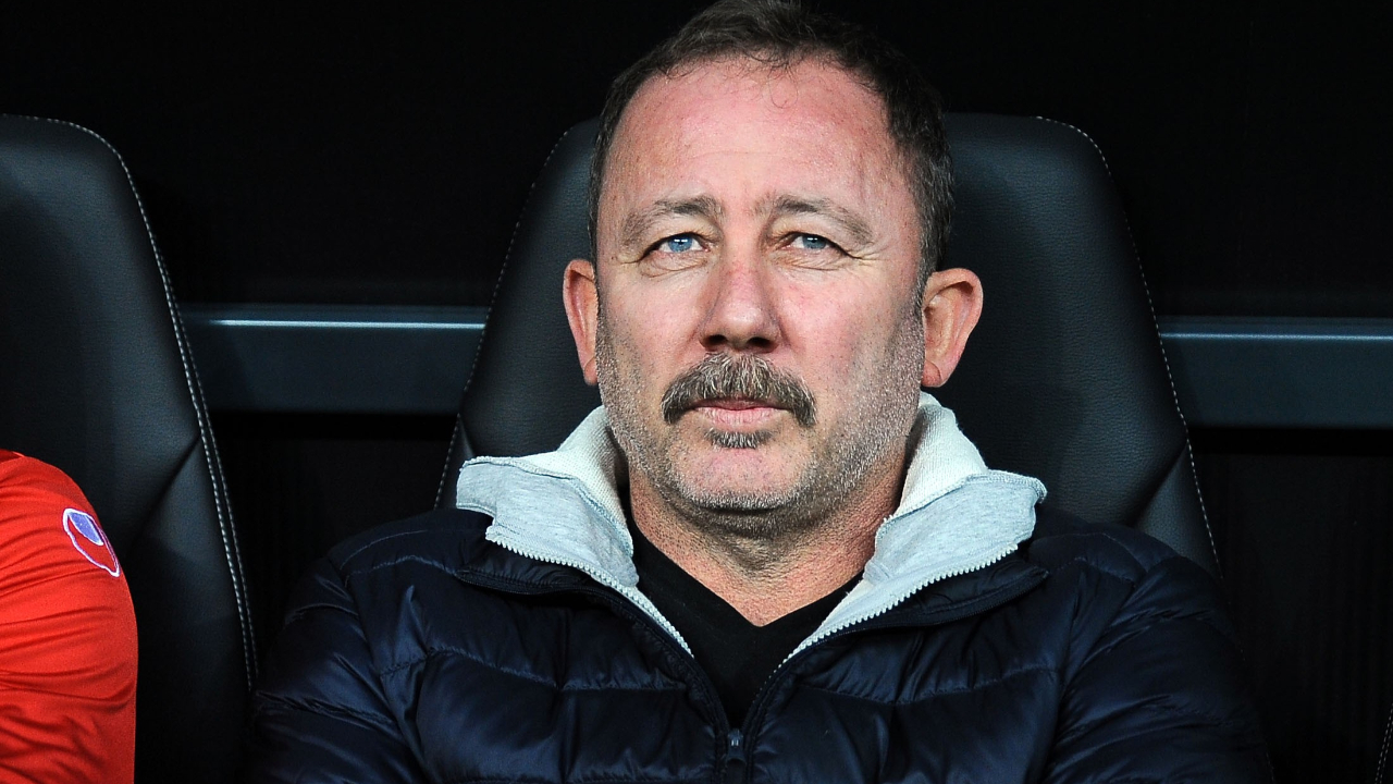 Vodafone Park'ta Sergen Yalçın'a sevgi seli!