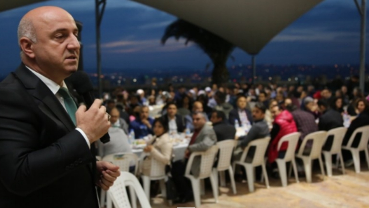 Kocaeli'de Muzaffer Bıyık, personeliyle iftar sofrasında buluştu