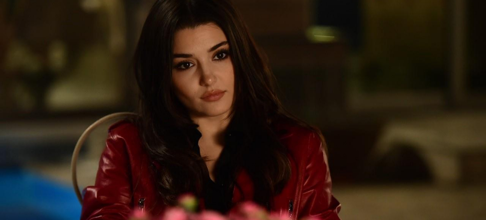 ‘Dünyanın En Güzel Kadını’ Hande Erçel!