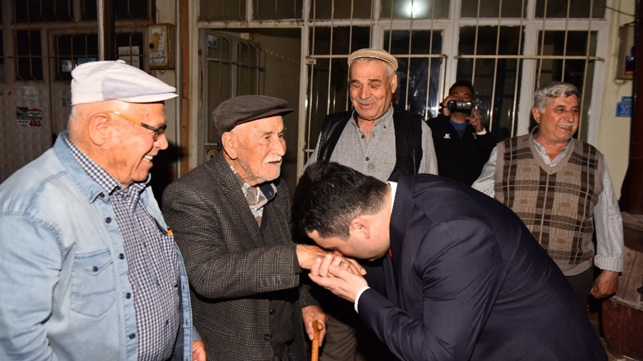 Balıkesir'de Başkan Hasan Avcı halkın içinde