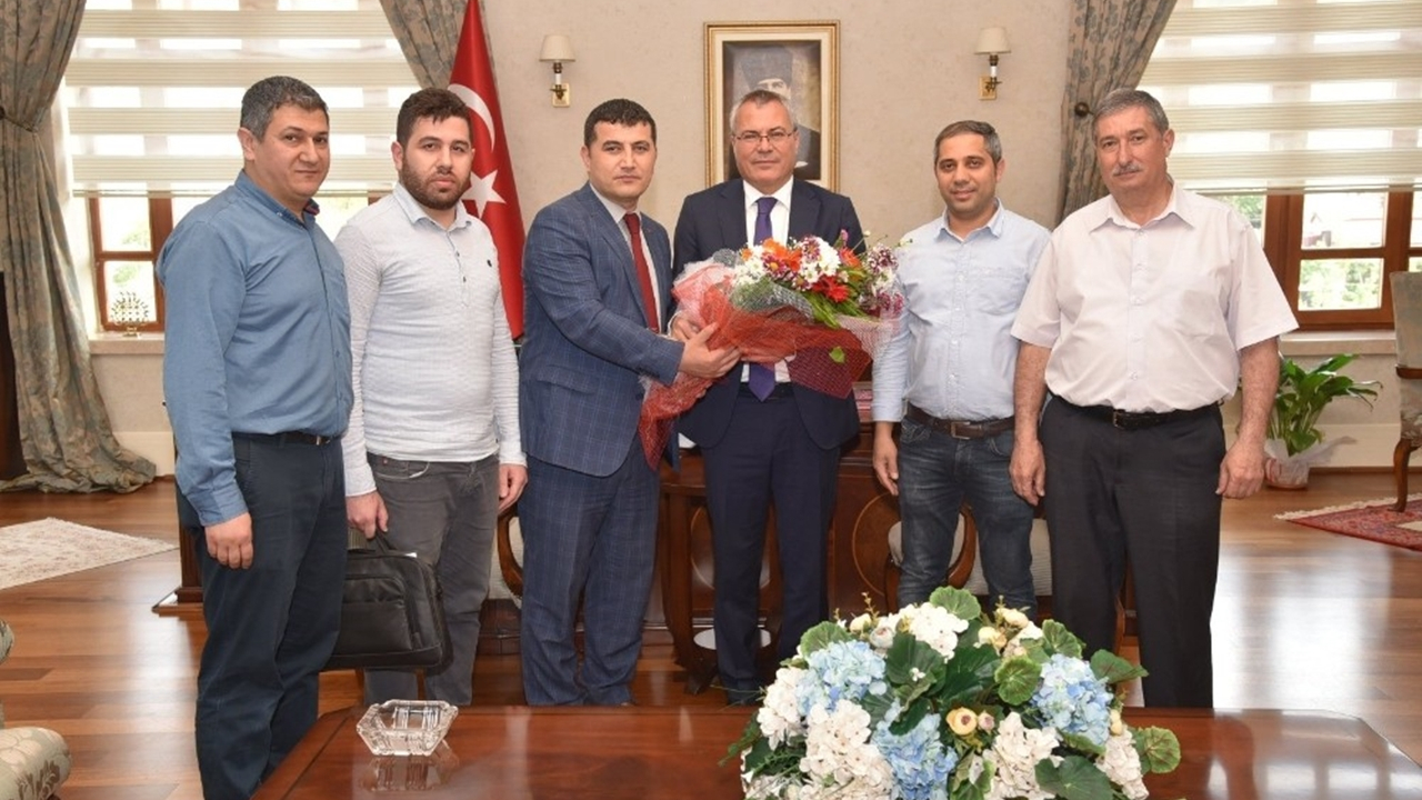Manisa'da Vali Ahmet Deniz misafirlerini ağırladı
