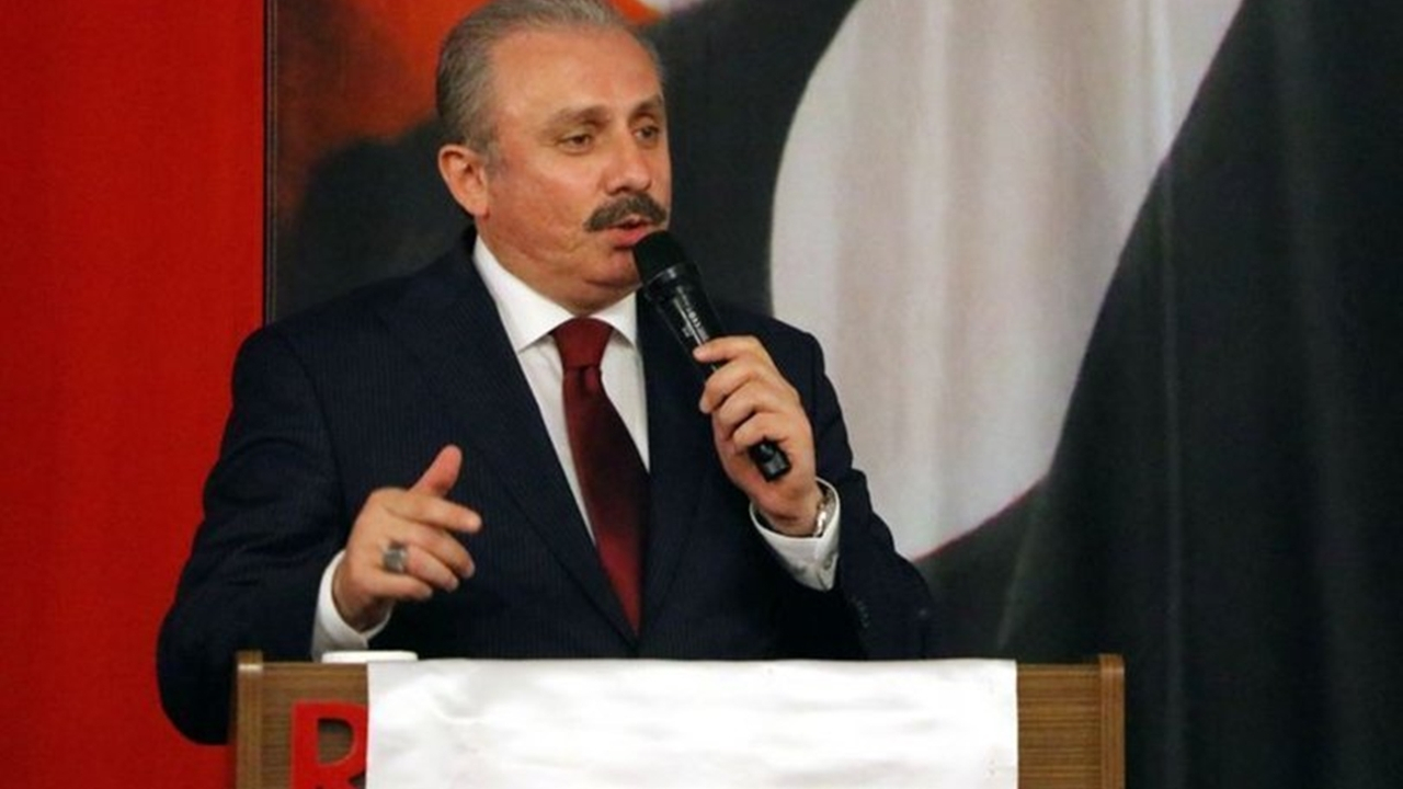 Ankara'da TBMM Başkanı Mustafa Şentop gençleri kabul etti