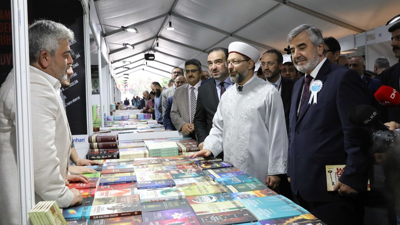 Dini Yayınlar Fuarı Sultanahmet'te açıldı...