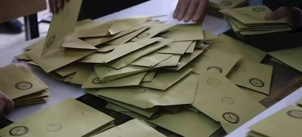 AK Parti 39 ilçeyi tek tek araştırdı!