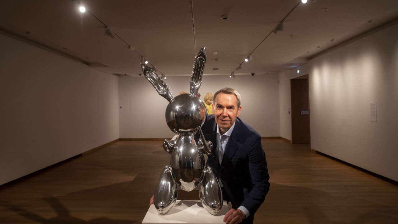 Koons'un çelik tavşanına rekor fiyat!