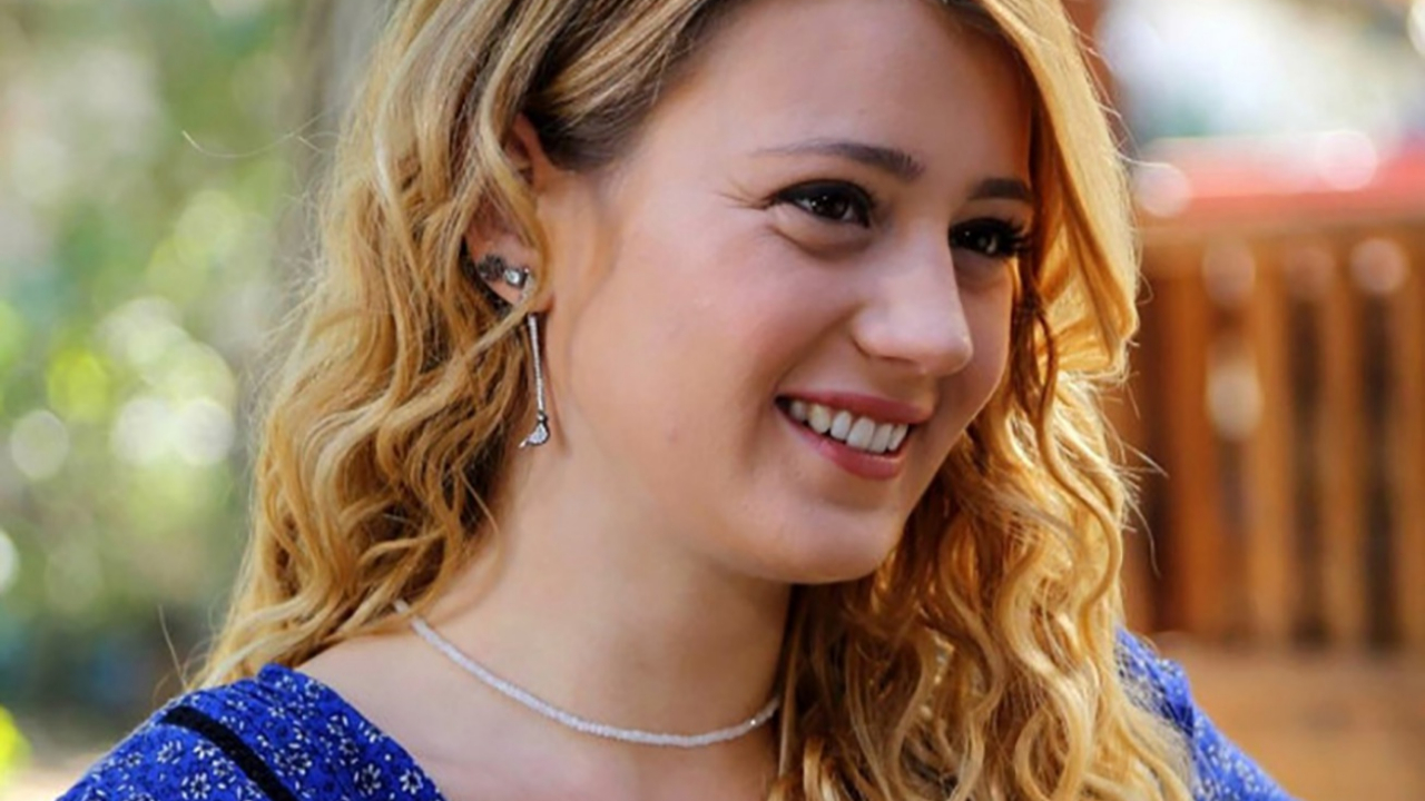 Cezası ertelenen Gizem Karaca mutluluk saçtı!