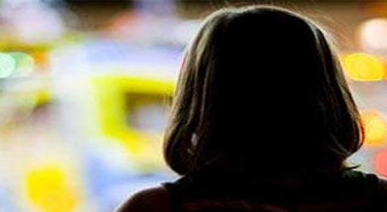 4 yaşındaki kızının önünde defalarca bıçakladı