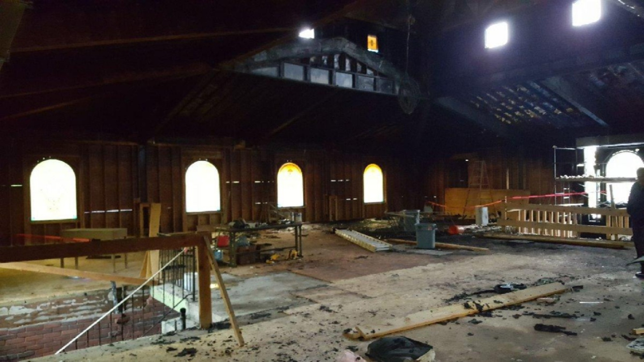 Kundaklanan cami için herkes kenetlendi!
