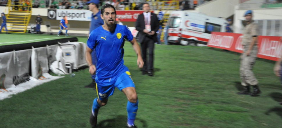 Ankaragücü'nde kriz büyüyor! Bir ayrılık daha...