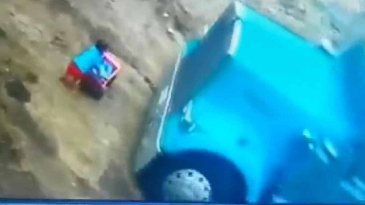 TIR'ın altında kalan çocuğun mucize kurtuluşu...