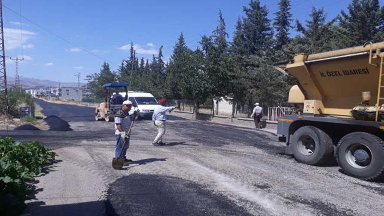 Adıyaman Vartana yolunda genişletme çalışmaları sürüyor