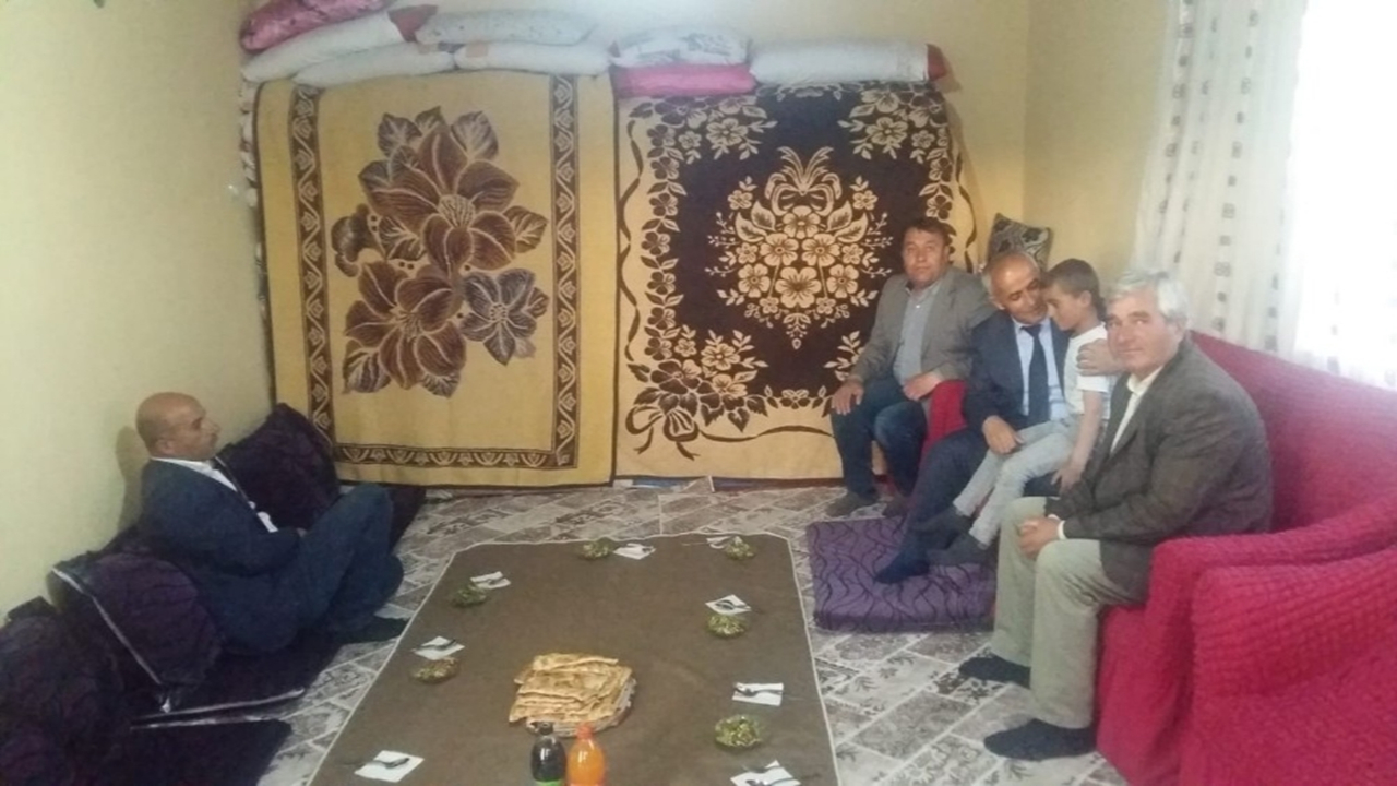 Van'da Başkan Şefik Ensari, yetim kardeşlerle iftar açtı