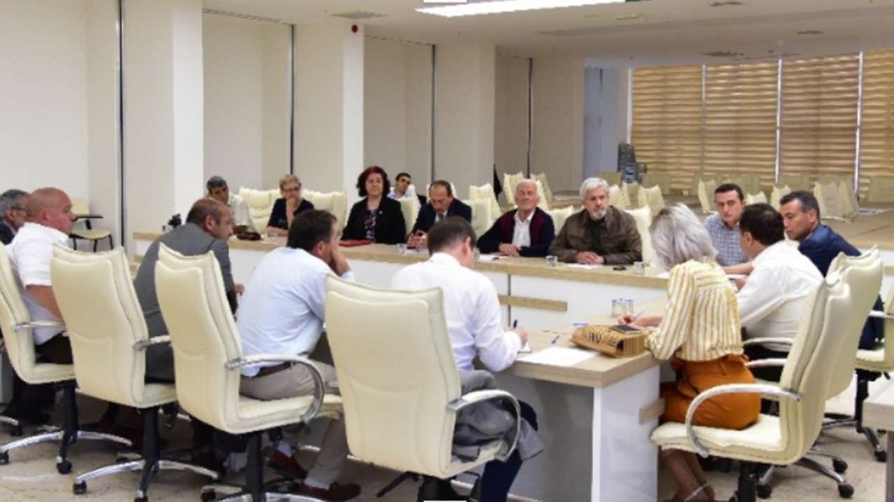 Bilecik'te Başkan Semih Şahin, muhtarlarla buluştu