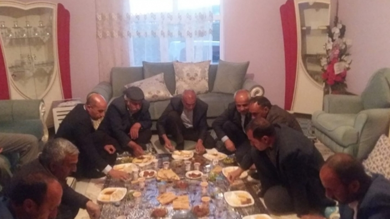 Van'da Başkan Şefik Ensari, Topgaç ailesiyle iftar açtı