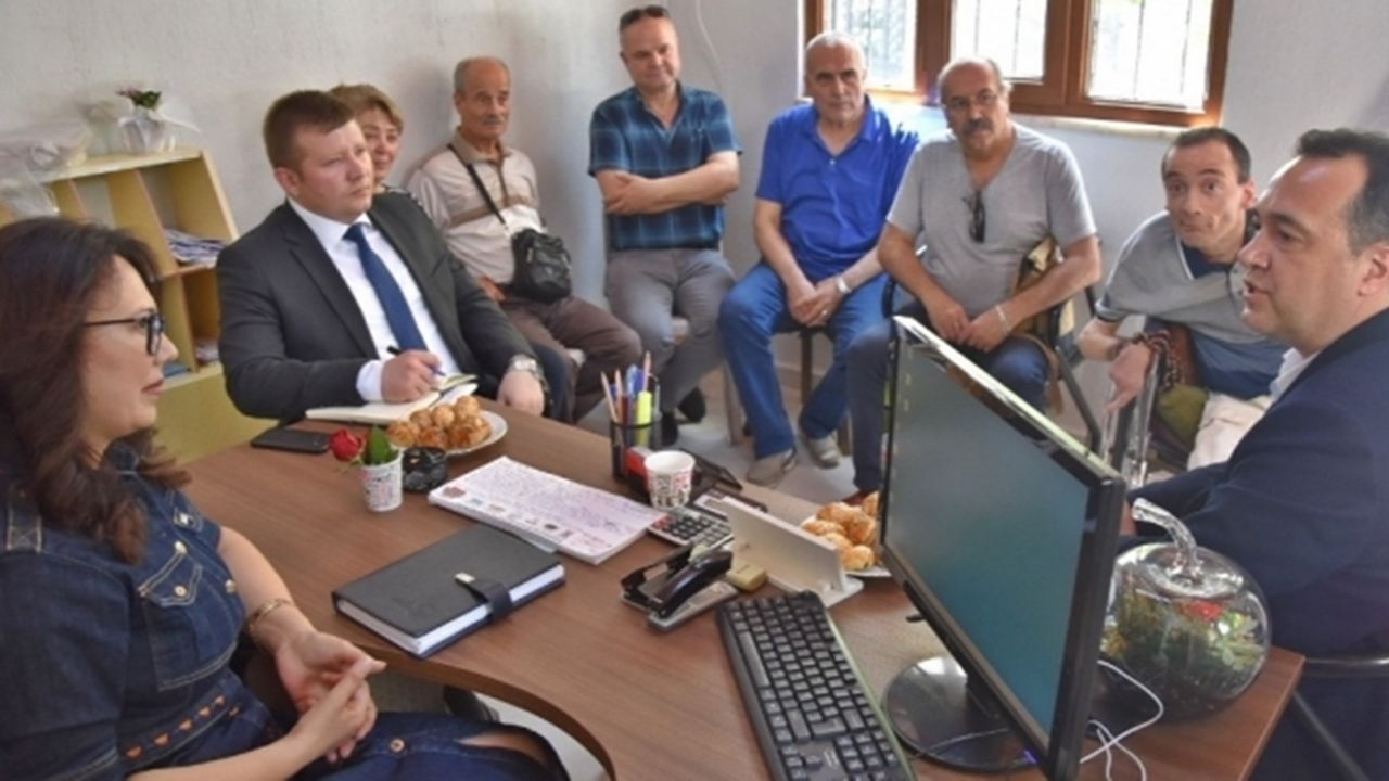 Manisa'da Başkan Besim Dutlulu, talepleri yerinde dinliyor