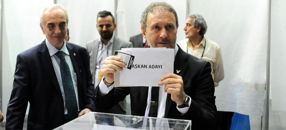 Beşiktaş başkan adayına FETÖ suçlaması!