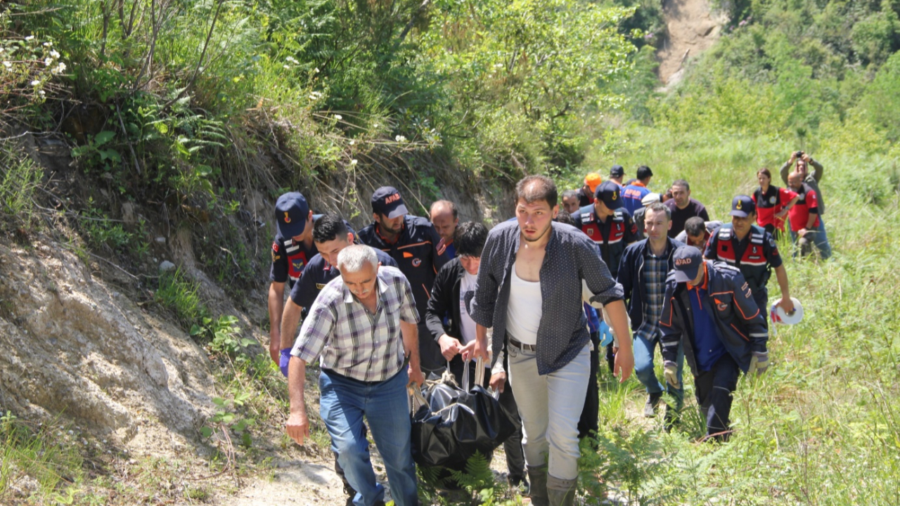 Yaşlı kadının cesedi dere yatağında bulundu!