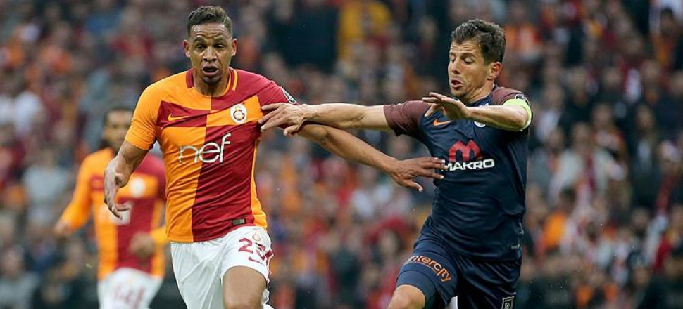 Derbi öncesi Başakşehir'den Galatasaray'a ilginç gönderme...
