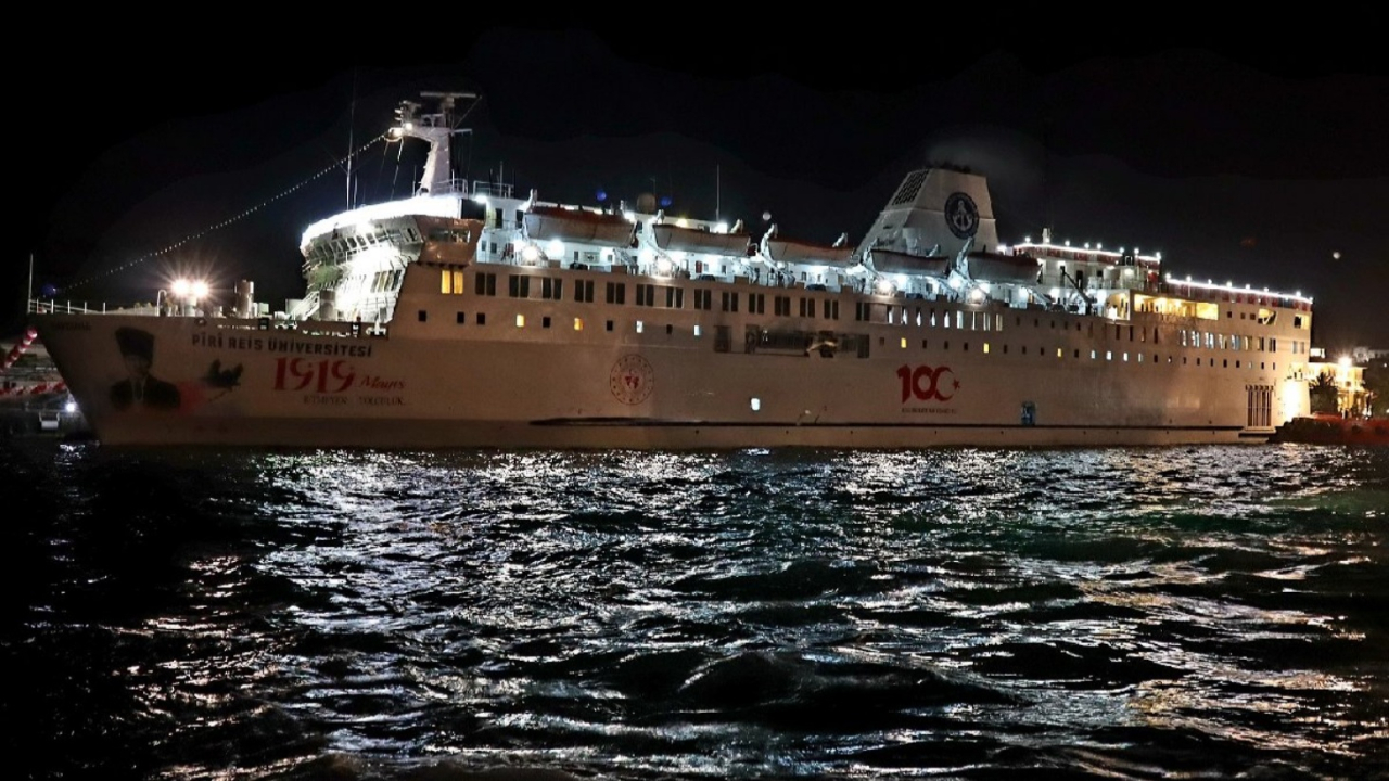 Temsili Bandırma Vapuru Samsun'a ulaştı!