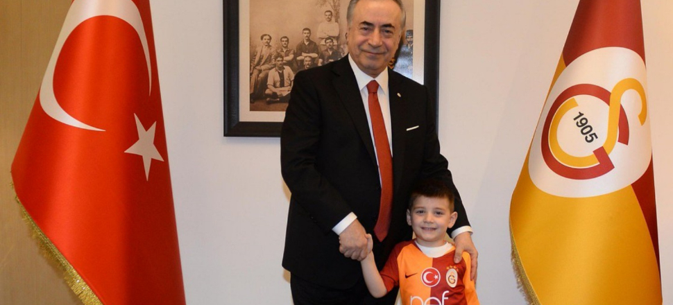 Mustafa Cengiz, minik taraftar Duhan Emir'i ağırladı!