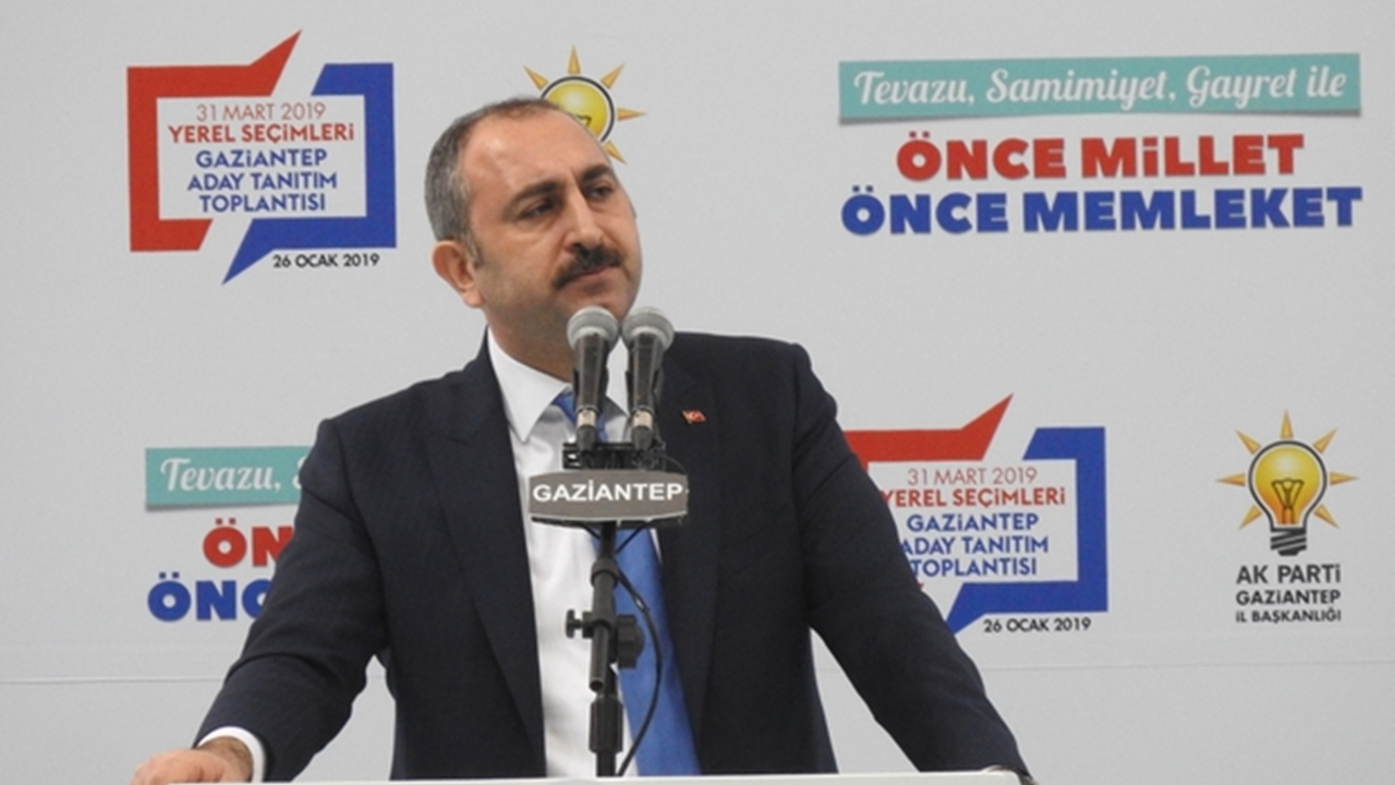 Gaziantep'te Bakan Abdulhamit Gül’den ailelere telefon uyarısı