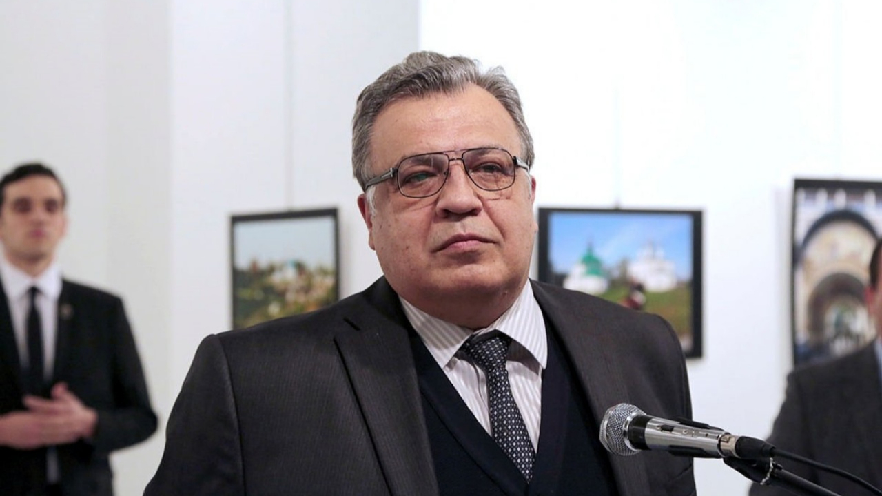 İsim değiştirip Karlov suikasti zanlısını savundu!