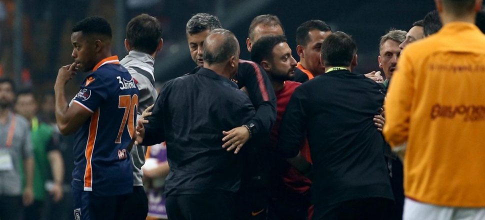 "Fatih Terim bana tokat attı"
