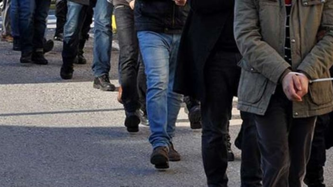 Konya merkezli 5 ilde FETÖ operasyonu: 15 asker gözaltına alındı