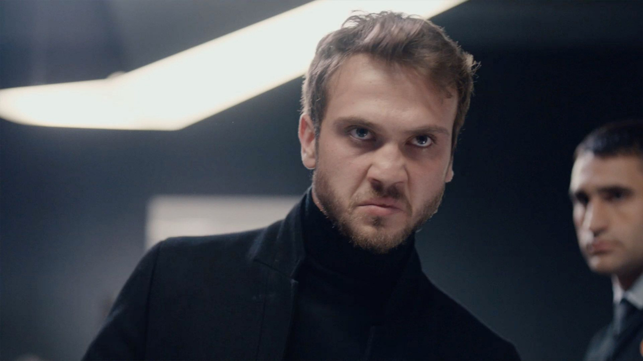Aras Bulut İynemli'den bambaşka bir proje!