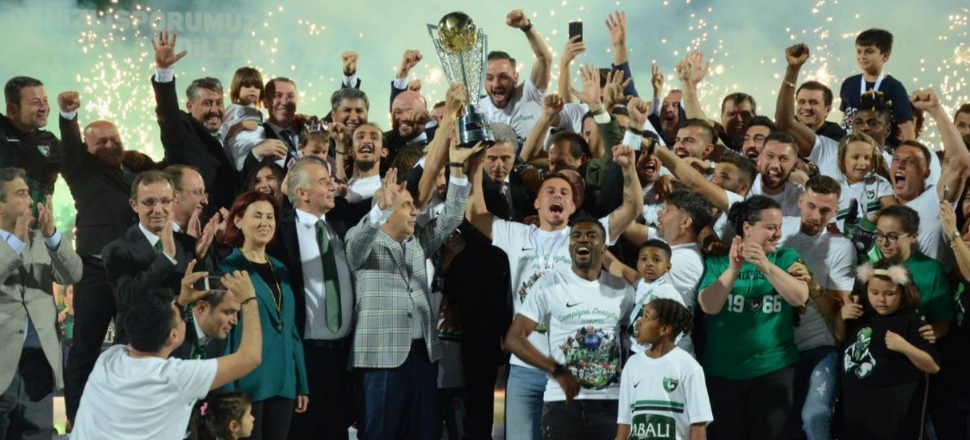 Süper Lig'e çıktılar ama takımda futbolcu kalmadı!