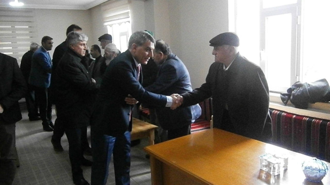 Bitlis'te Kaymakam Mehmet Ali Özkan’dan taziye ziyareti