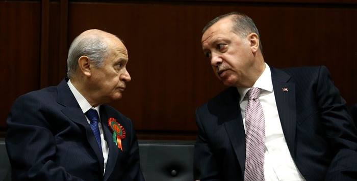 Bahçeli'nin başkanlık mesajına Hilal Kaplan'dan çarpıcı yorum